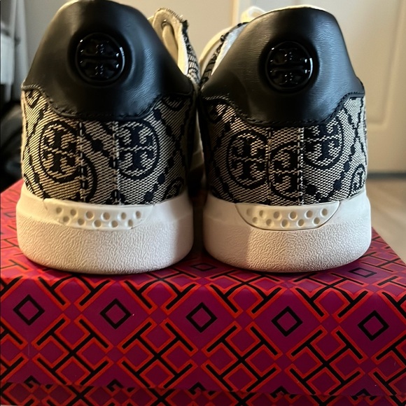 Tory Burch Women's Howell T Monogram Court Low Top Sneakers - Picture 4 of 6